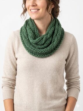 Green Knit Infinity Scarf Chunky Cozy Winter Loop Scarf One Size Soft Warm